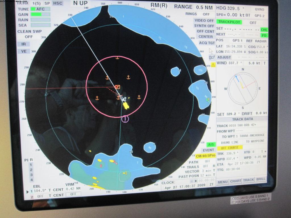 Visite du poste de pilotage - Tahiti - Notre 33eme croisière Atlantis (à bord du Paul Gauguin)