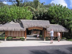 Tour de Bora Bora en vélo - Tahiti - Notre 33eme croisière Atlantis (à bord du Paul Gauguin)