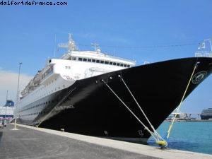 The first ever 100% gay French cruise (Bleu de France)