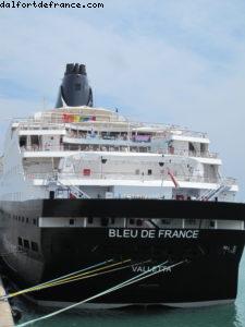 The first ever 100% gay French cruise (Bleu de France)