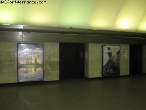 Métro - Portes automatiques - St Petersbourg - Notre 28eme croisière Atlantis (à bord de l'Eurodam)