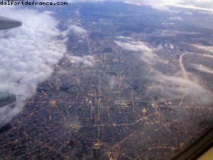 MAD->CDG - AF1601 Flying over Paris