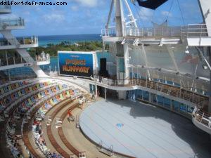 Aquatheater - vue de notre balcon - Notre 39eme croisière Atlantis (à bord de l'Allure of the seas)