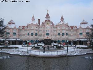 Disneyland Paris sous la neige