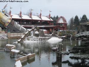 Disneyland Paris sous la neige