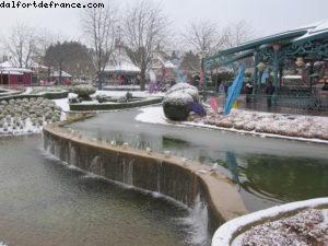 Disneyland Paris sous la neige