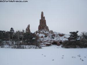 Disneyland Paris sous la neige