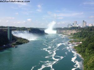 Traversée du pont de l'arc en ciel - Traversée de la frontière Canada-USA