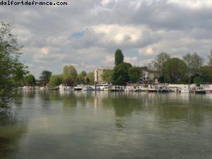Marne River - Paris Est Marne & Bois (T10) - France