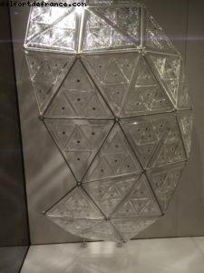 La boule du nouvel an à Times square, gravée avec les noms des victimes - décembre 31th 2011 - Musée du Mémorial des attentats du 11 septembre - 