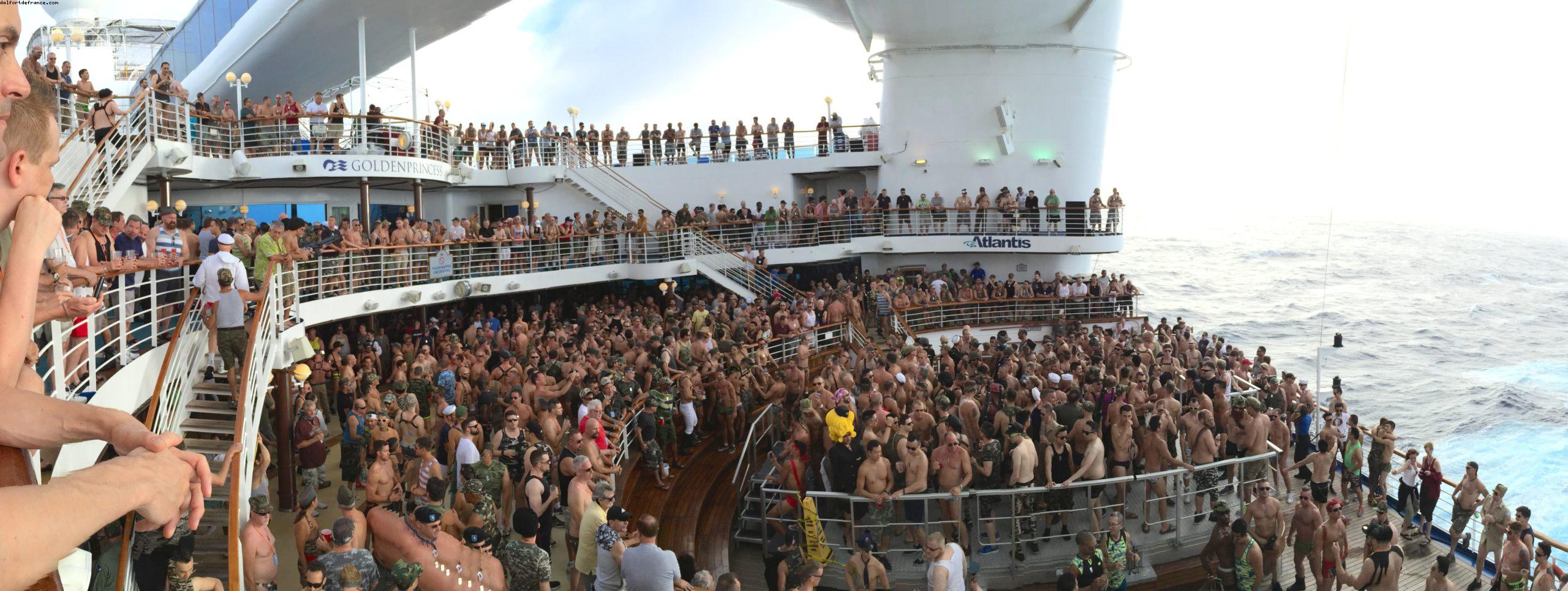 Dog Tag Tea Dance (Militaire) de la tempête Simon - Notre 51eme croisière Atlantis (à bord du Golden Princess)