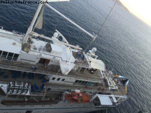 On est juste à côté du Club Med 2