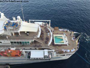 On est juste à côté du Club Med 2