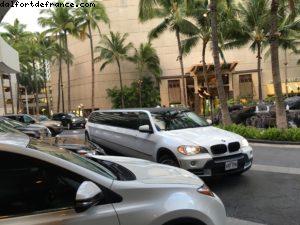Super Stretch BMW X5 - Hotel Sheraton waikiki - Honolulu