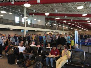 LAX Aéroport - TN587 - Un vol 100% Gay entre Los Angeles (LAX) et Papeete (PPT)