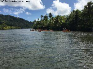 Balade en bateau sur la rivière Faaroa