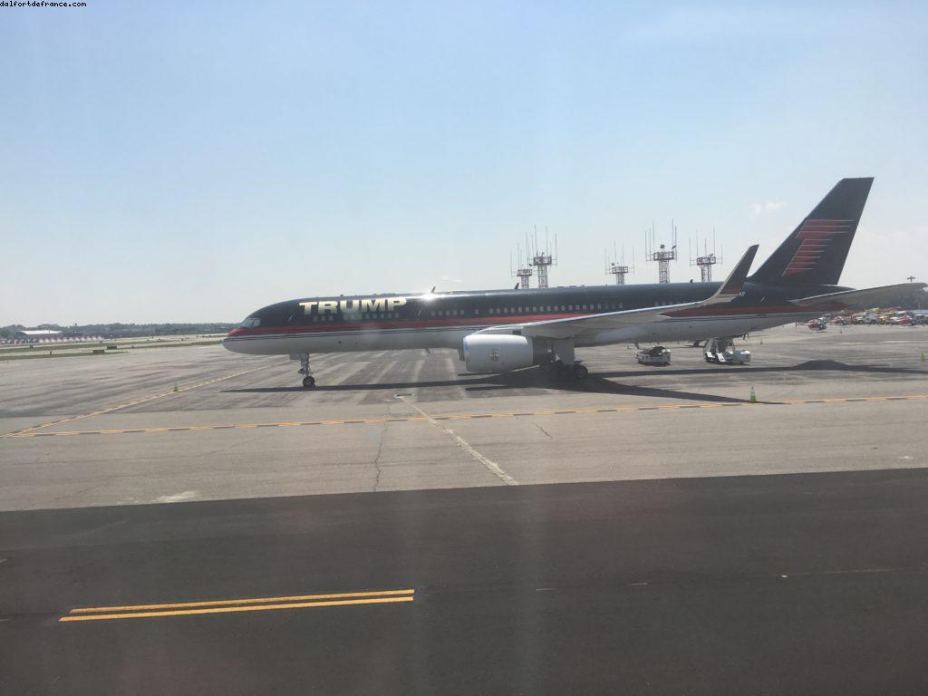 Ugly plane - La Guardia Airport 