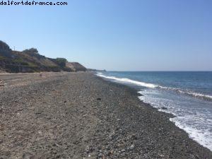 La plage de sable noir - Santorin - Notre 59eme croisière Atlantis (à bord du Celebrity Equinox)
