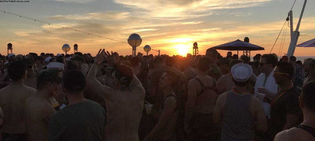 Dog Tag Tea Dance (Militaire) - Notre 60eme croisière Atlantis (à bord du Westerdam)