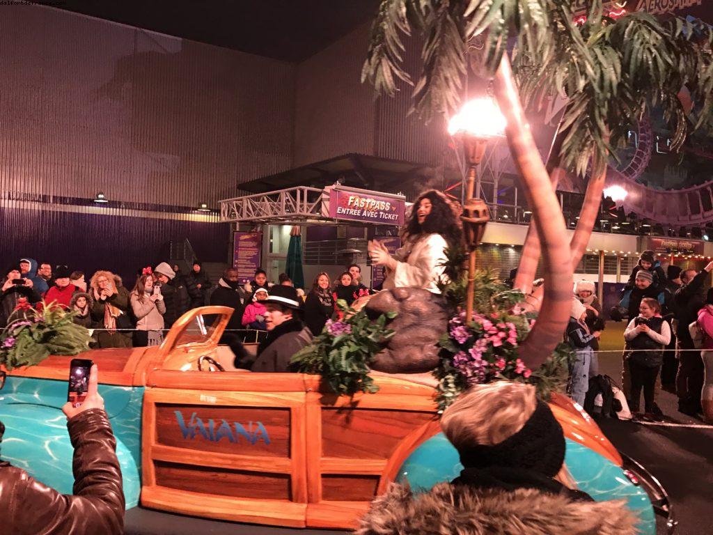 Walt Disney Studios - New Year's Eve Parade - Disneyland Paris (December 2016)