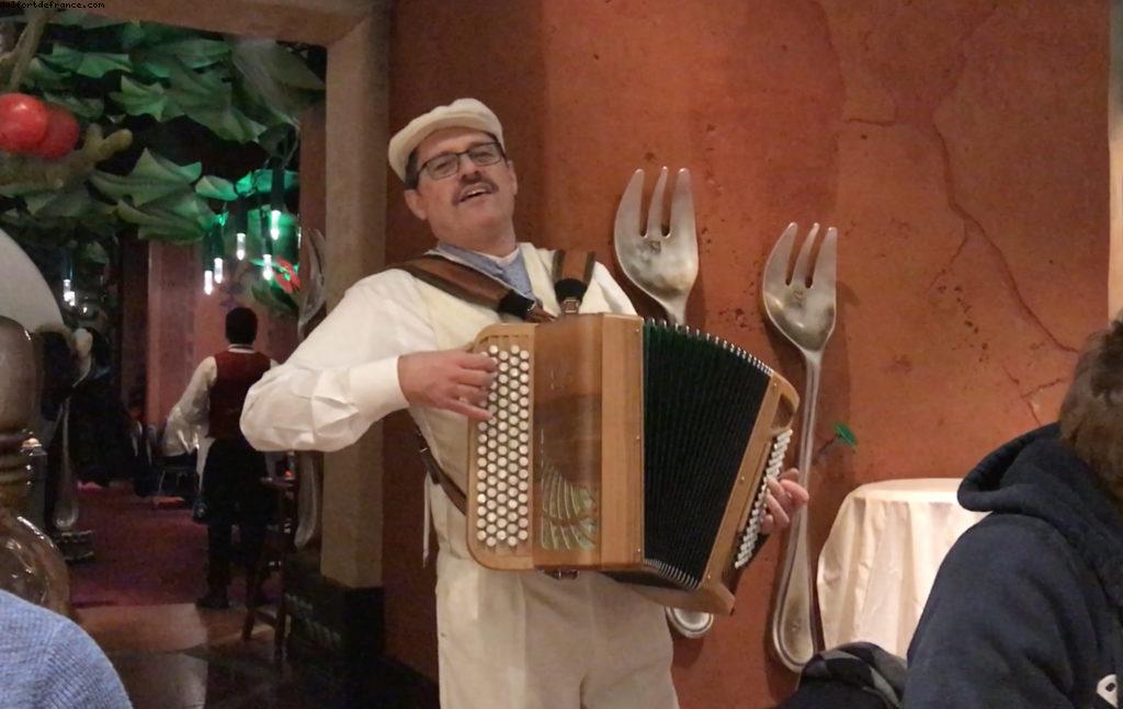 Bistrot Chez Rémi - Walt Disney Studios - New Year's Eve Dinner - Disneyland Paris (December 2016)