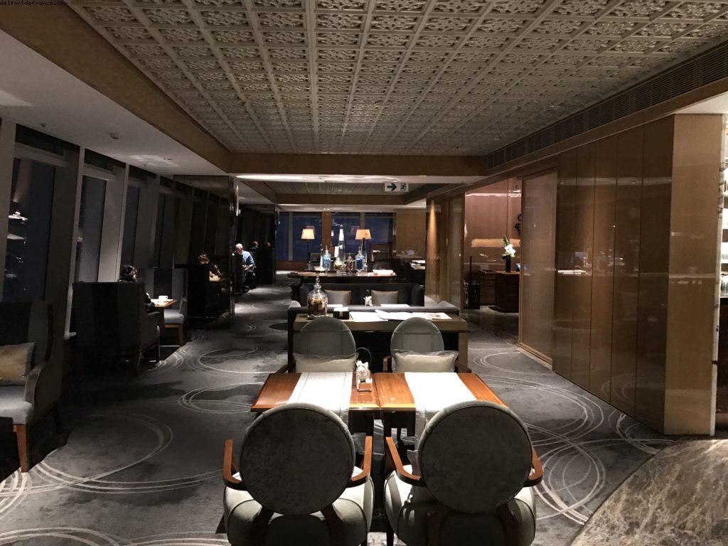 Lounge - 116th floor - 470 Meters above ground level - Hotel Ritz Carlton- Highest Hotel in the world - Hong Kong