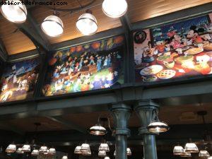 Mickey and Pals Market Café - Shanghai Disneyland