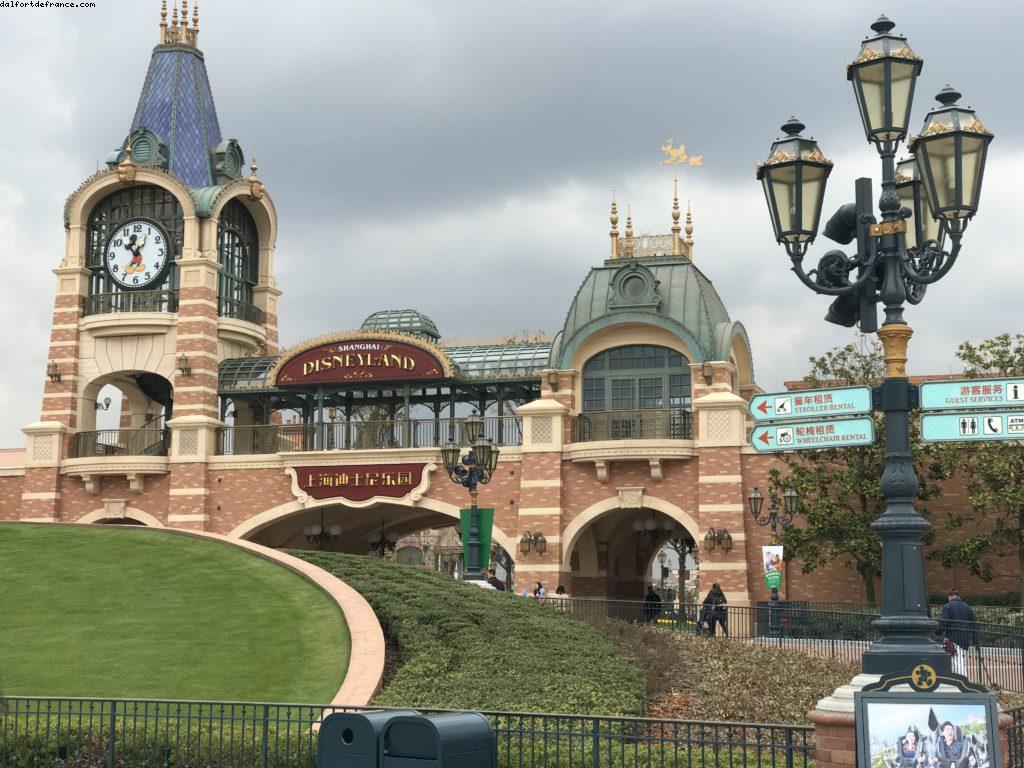 Entrance - Shanghai Disneyland