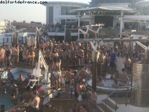 Superwet Splash Tea Dance (mouillé) - Notre 62eme croisière Atlantis (à bord du Celebrity Constellation)