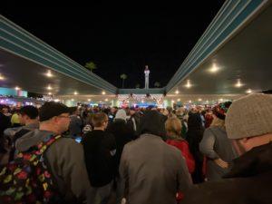 Premier jour de l'attraction 'Rises of the Resistance!' On est matinal, et nous ne sommes pas les seuls... - Galaxy Edge - Disney's Hollywood Studios 