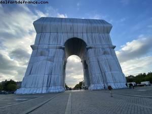 Arc de triomphe wrapped by Christo - Paris, France