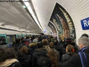 Jour de grêve- station de métro Reuilly Diderot - Paris, France