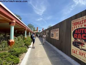 Nouvelle zone avec Cars road Trip - Réouverture après 3eme confinement - Disneyland Paris, France