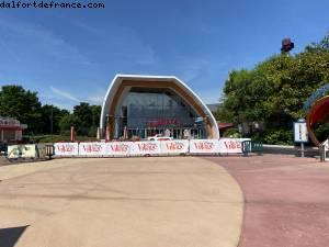 Disney Village reste fermé jusqu'au 17 - Réouverture après 3eme confinement - Disneyland Paris, France