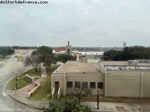 Vue de notre chambre (Sur le Billy Bob's) - Courtyard Hotel - Fort Worth, Texas