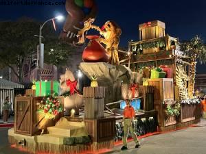 Hollidays Parade - Universal Studios - Universal - Orlando, Florida