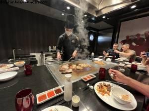 Hibachi restaurant - Atlantis Caribbean cruise - Oasis of the Seas