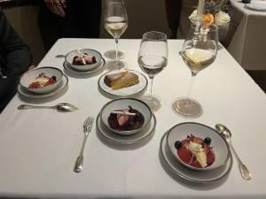 Nous fêtons le 26eme anniversaire de notre couple - L Ambroisie - Paris,France