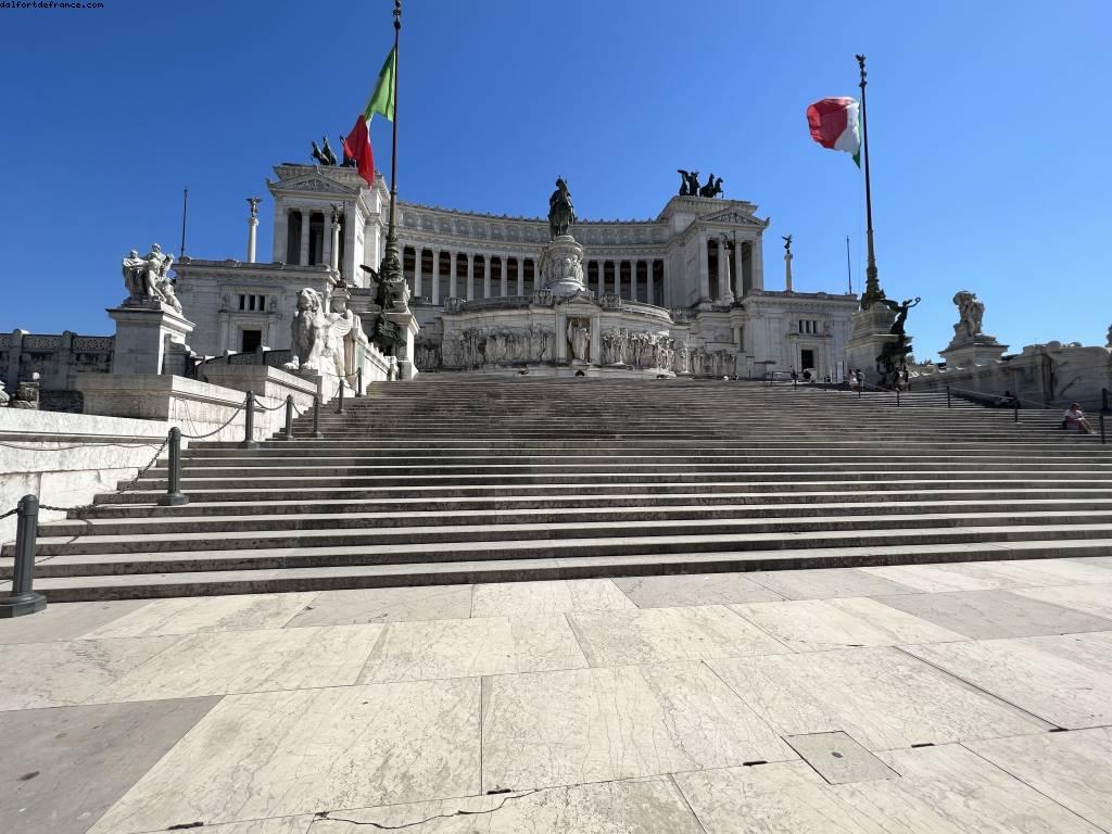 'La Machine à écrire' - Monument Victor Emmanuel II - Rome (Italie)