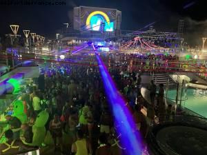 Neon party - La Demence cruise - Regal Princess