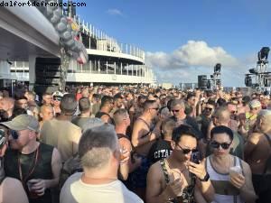 Dog tag tea Dance - Croisière Caraïbes Atlantis Prima - Norvegian Prima