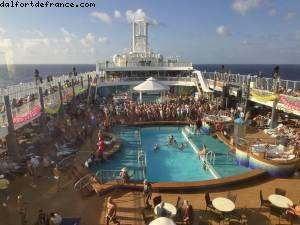 Splash party - Norwegian Pearl - RSVP Cruise