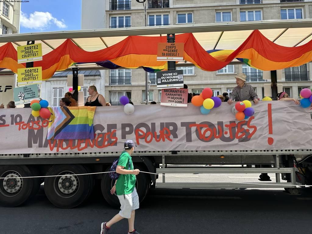 La Marche des fiertés de Paris