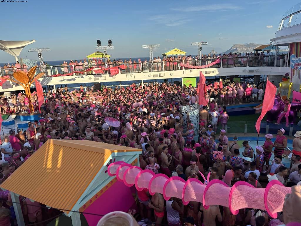 Pink Party (Barbie) - Atlantis Med Cruise - Odyssey of the Seas