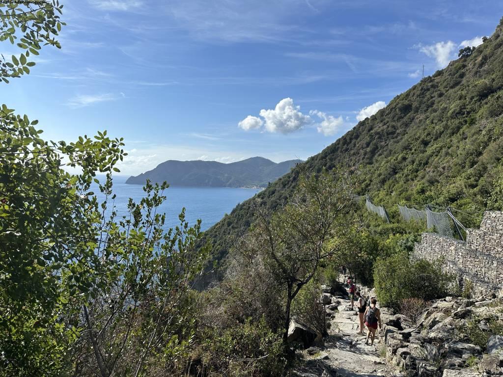 Hiking from Vernazza to Cornignlia (Cinque Terre) - Atlantis Med Cruise - Odyssey of the Seas