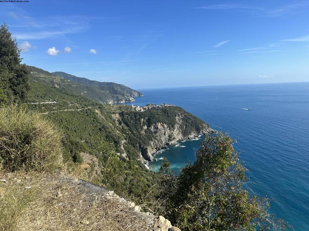 Hiking from Vernazza to Cornignlia (Cinque Terre) - Atlantis Med Cruise - Odyssey of the Seas