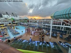 4251  Atlantis biggest gay cruise ever - Oasis of the seas