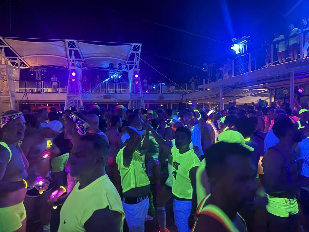 Neon - Atlantis Hong Kong to Singapore cruise