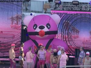 Pink party - Atlantis Tropical America cruise